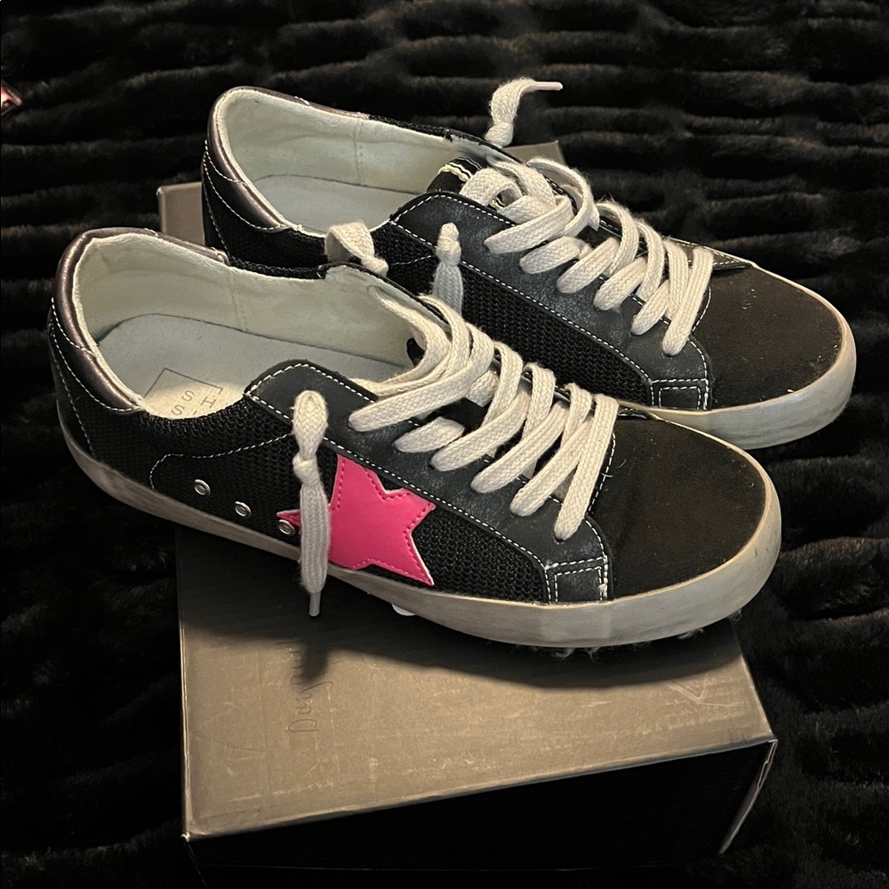 Womens ShuShop Paula size 6 only worn a few times